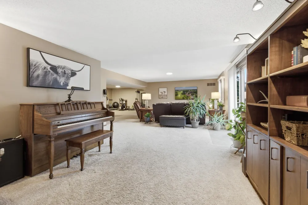 220 Country Club Drive Lewiston, MN 55952