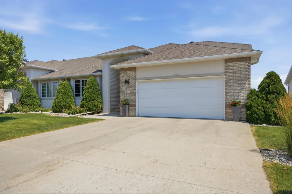 1831 Cypress Way West Fargo, ND 58078