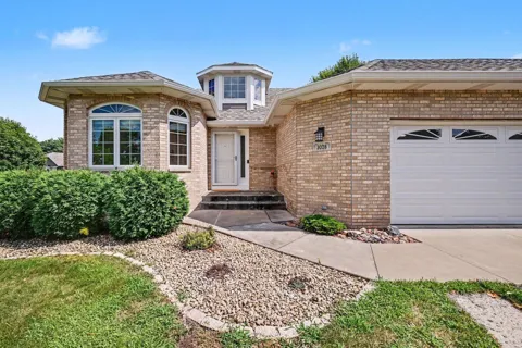 3028 Highpointe Curve