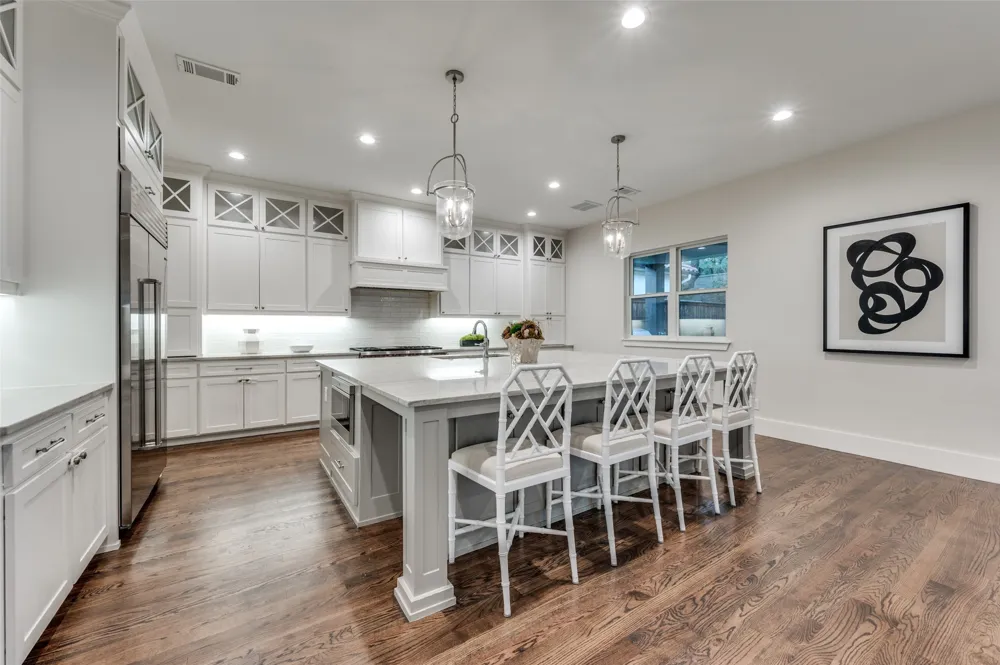 6655 Avian Drive Dallas, TX 75230