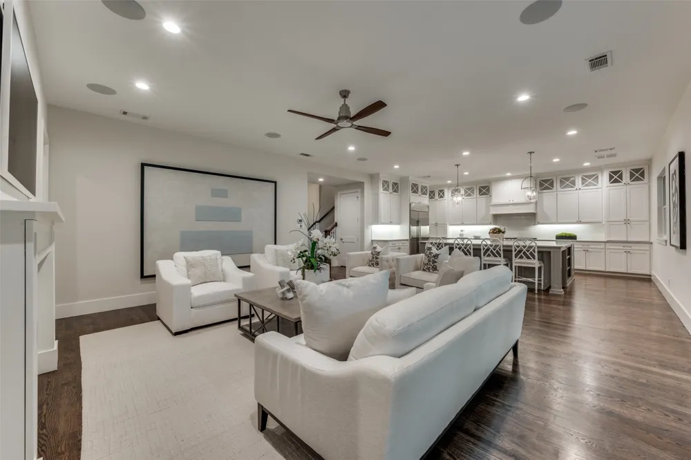 6655 Avian Drive Dallas, TX 75230