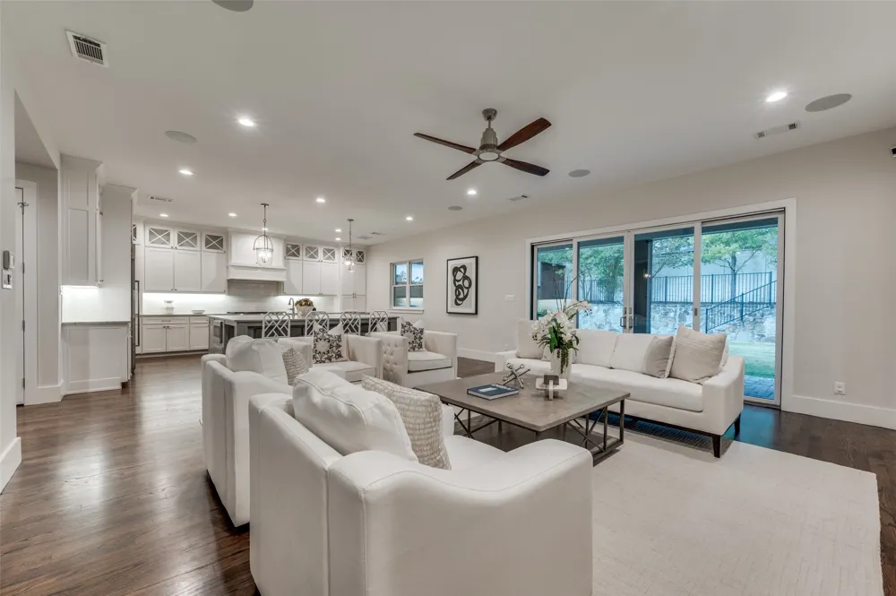 6655 Avian Drive Dallas, TX 75230
