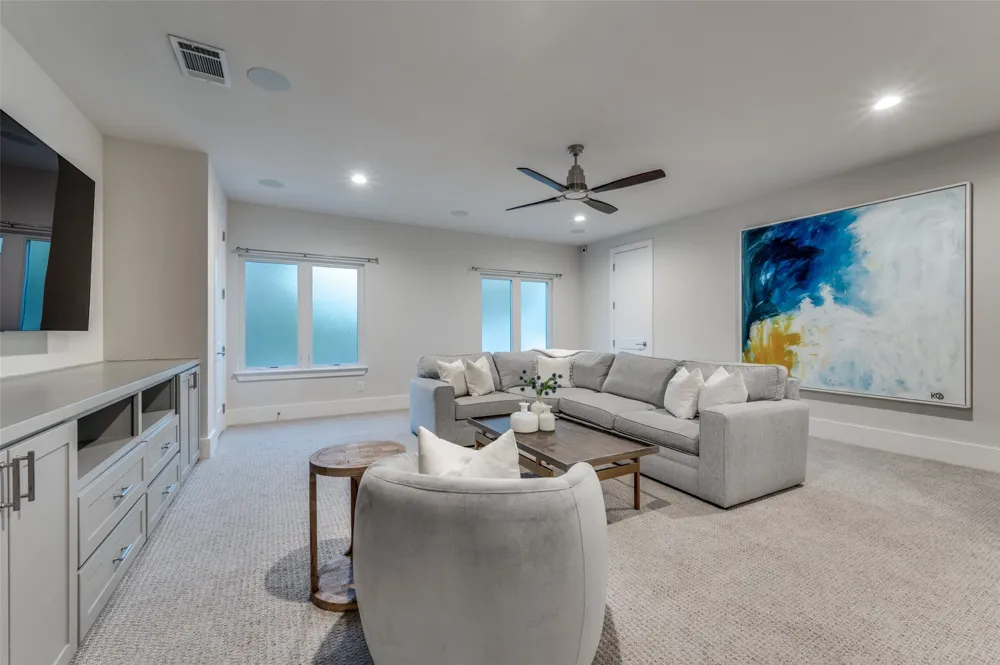 6655 Avian Drive Dallas, TX 75230