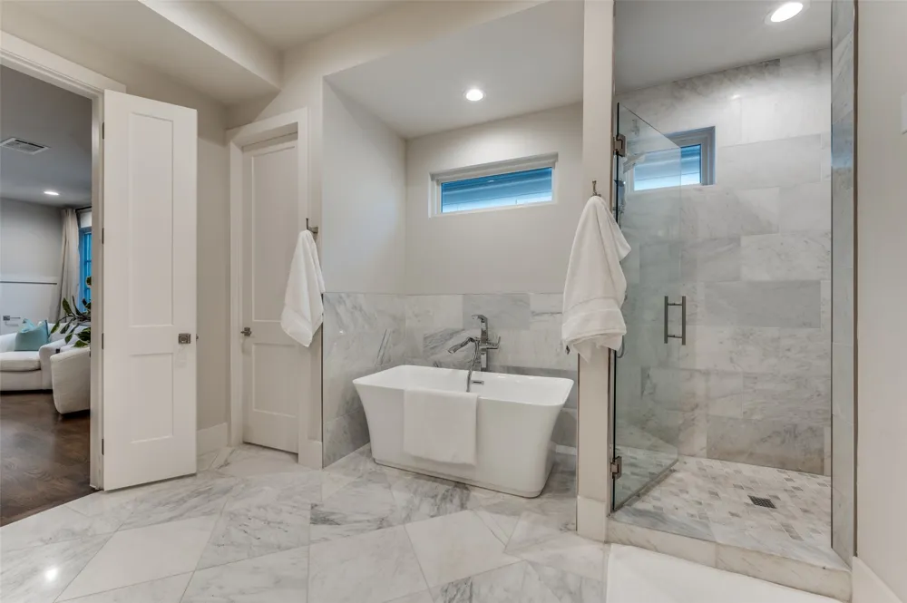 6655 Avian Drive Dallas, TX 75230