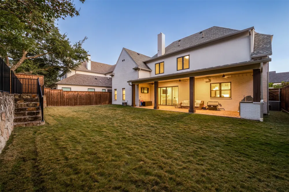 6655 Avian Drive Dallas, TX 75230