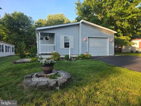8 WILLIAMS WAY