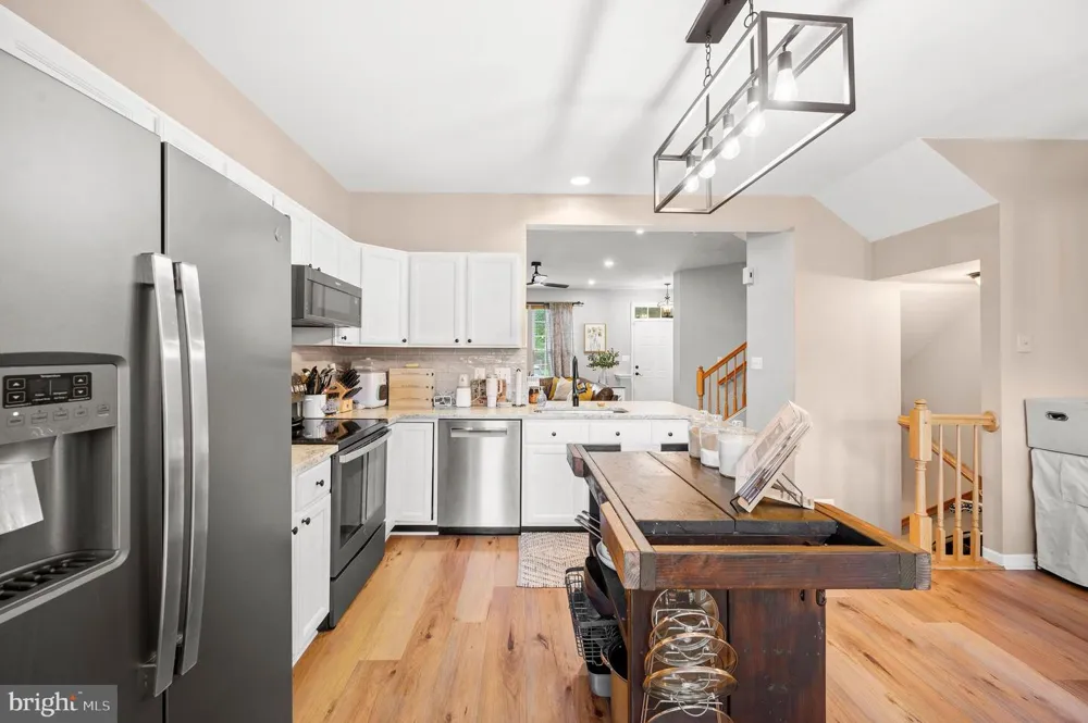 7005 MANAHOAC PLACE Gainesville, VA 20155