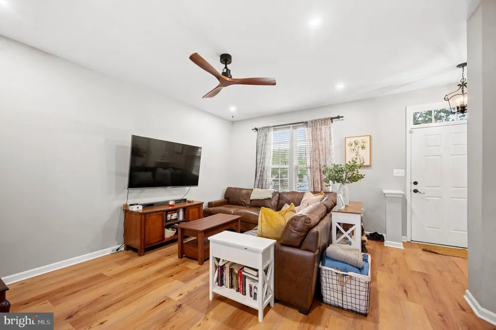 7005 MANAHOAC PLACE Gainesville, VA 20155