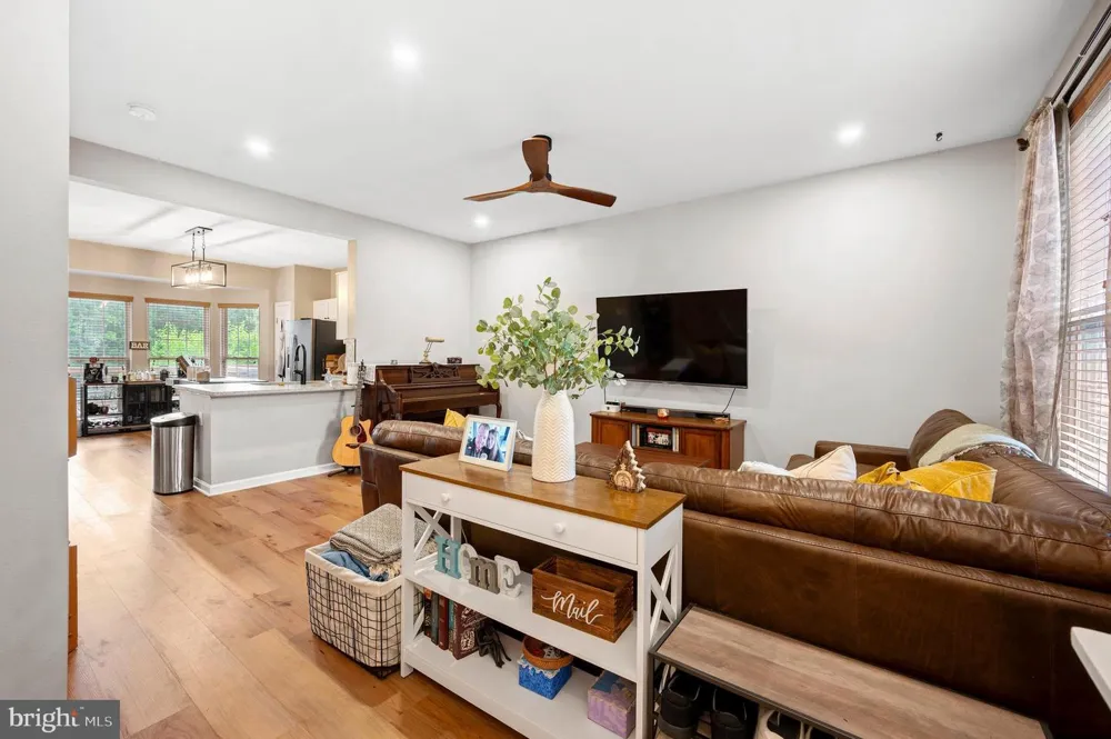 7005 MANAHOAC PLACE Gainesville, VA 20155
