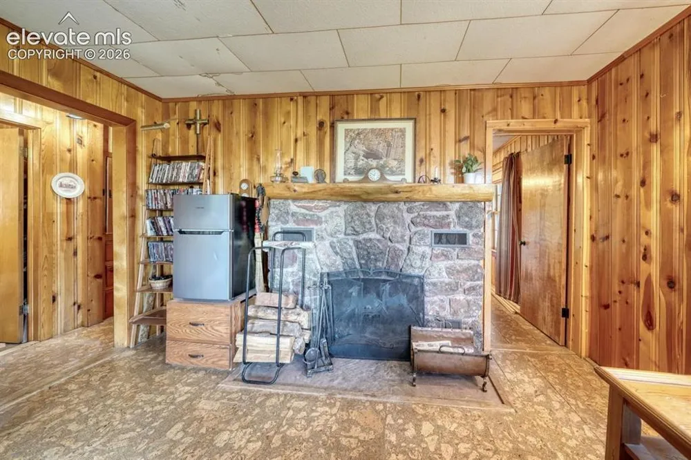 6630 Spruce Avenue Green Mountain Falls, CO 80819