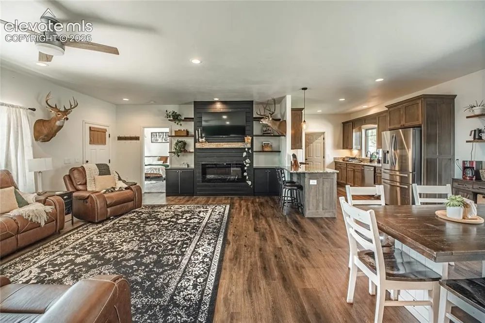 585 Twin Pines Avenue Rockvale, CO 81244