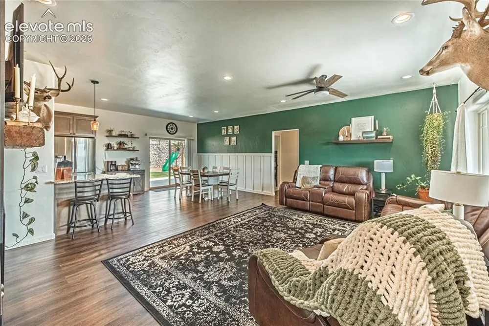 585 Twin Pines Avenue Rockvale, CO 81244
