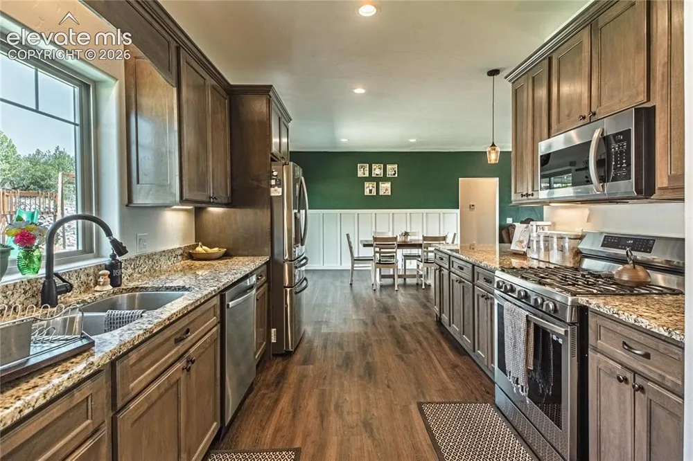 585 Twin Pines Avenue Rockvale, CO 81244