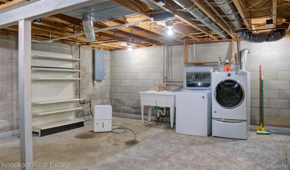 487 Atlanta Street Carrollton Township, MI 48604