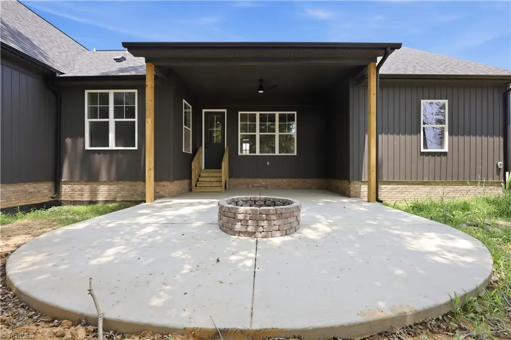 1520 Pack Lane Mebane, NC 27302