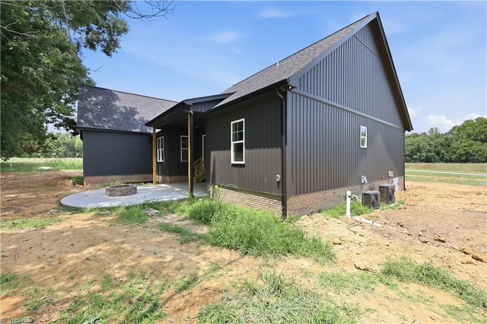 1520 Pack Lane Mebane, NC 27302