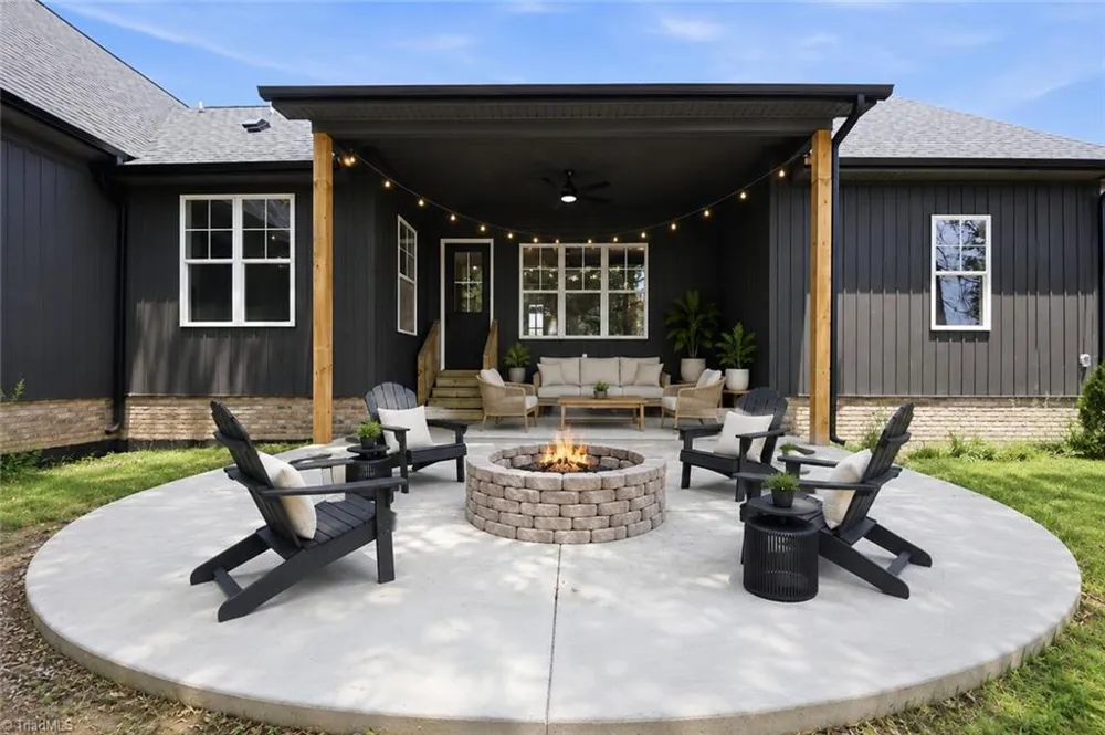 1520 Pack Lane Mebane, NC 27302