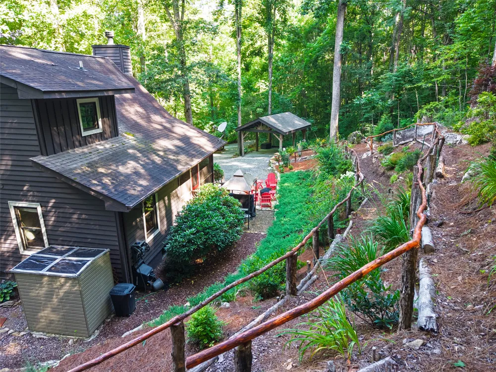 195 Hanging Rock Road Glenville, NC 28736