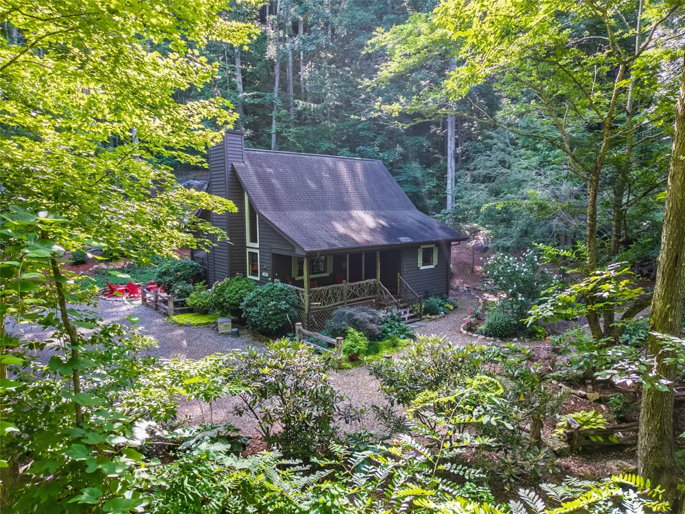 195 Hanging Rock Road Glenville, NC 28736