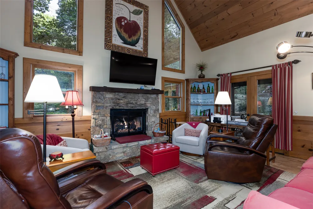 195 Hanging Rock Road Glenville, NC 28736