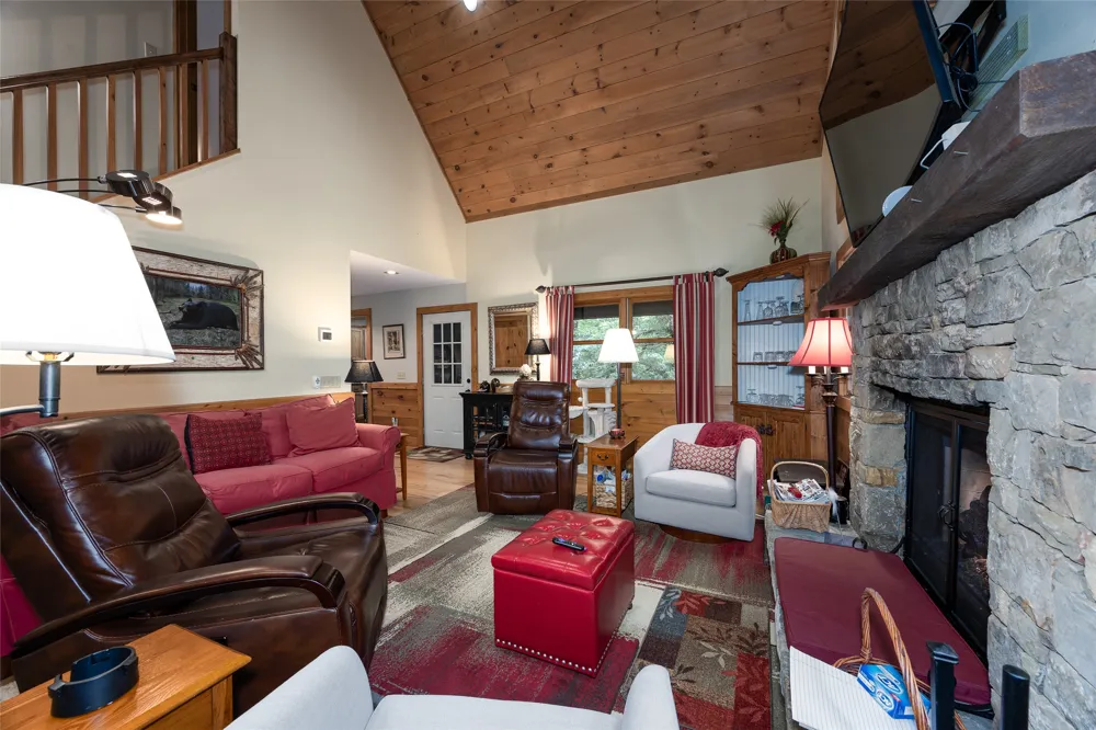 195 Hanging Rock Road Glenville, NC 28736