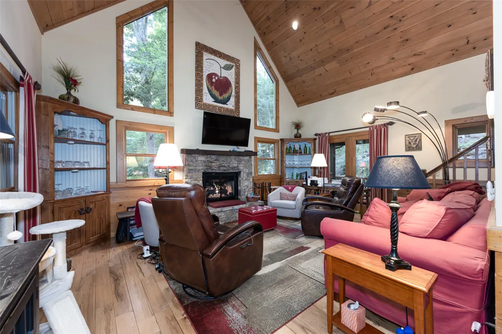 195 Hanging Rock Road Glenville, NC 28736