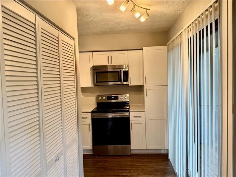 1059 Mariners Drive Stone Mountain, GA 30083