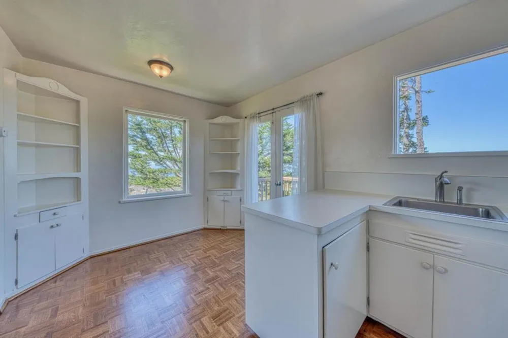 24489 San Mateo Avenue Carmel, CA 93923