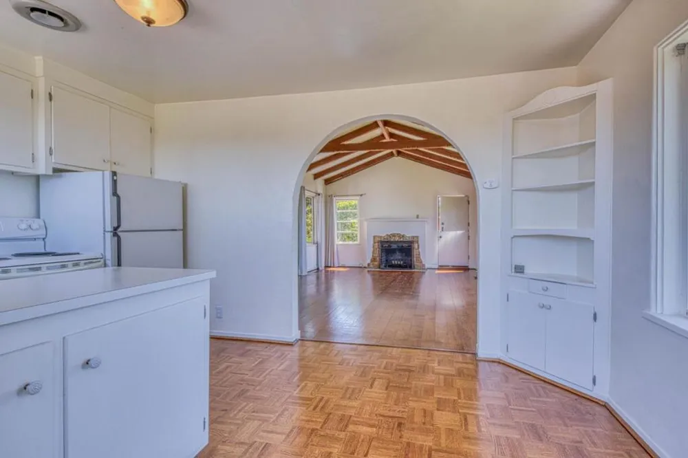 24489 San Mateo Avenue Carmel, CA 93923