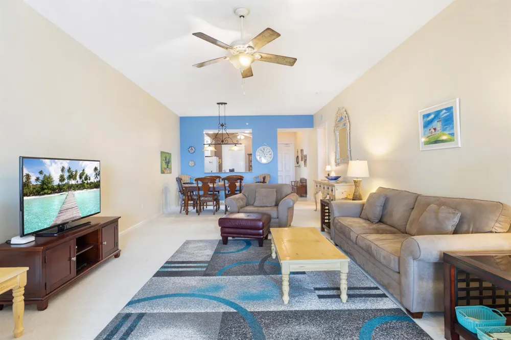 33 Harbour Isle Drive W #201 Fort Pierce, FL 34949
