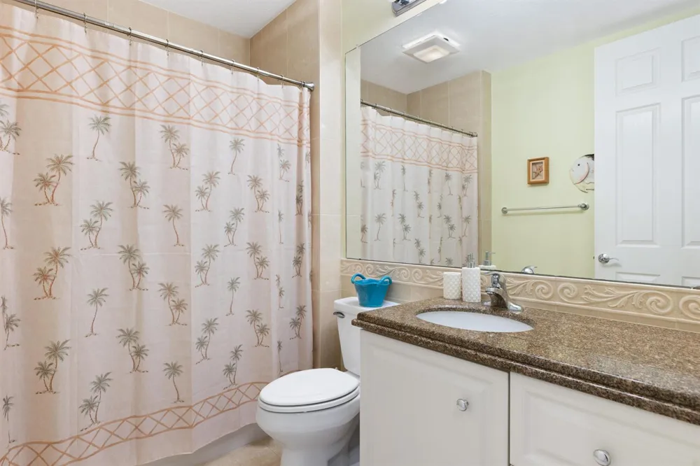 33 Harbour Isle Drive W #201 Fort Pierce, FL 34949