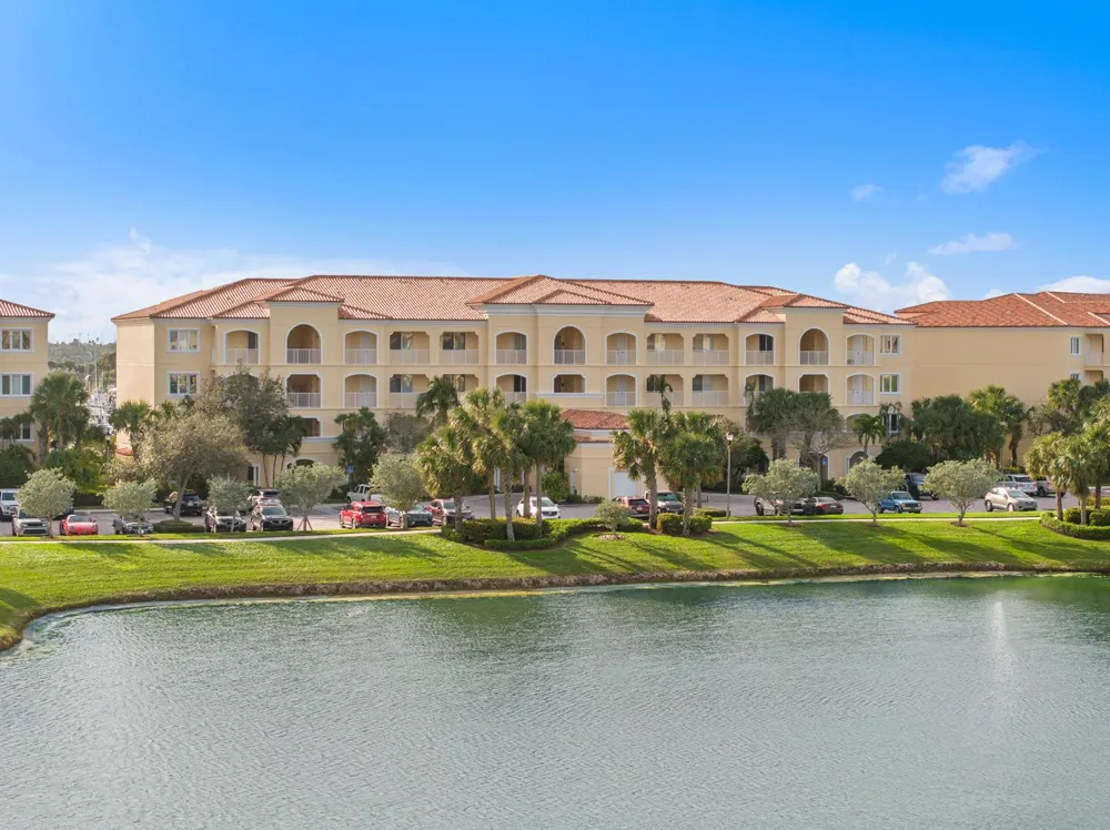 33 Harbour Isle Drive W #201 Fort Pierce, FL 34949