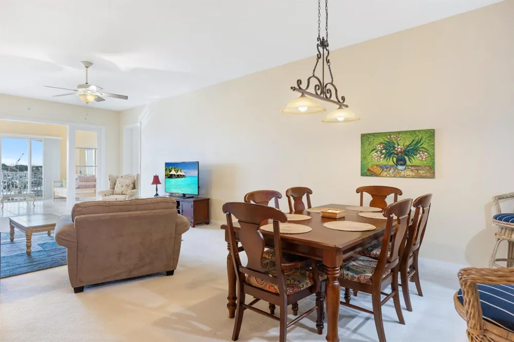 33 Harbour Isle Drive W #201 Fort Pierce, FL 34949