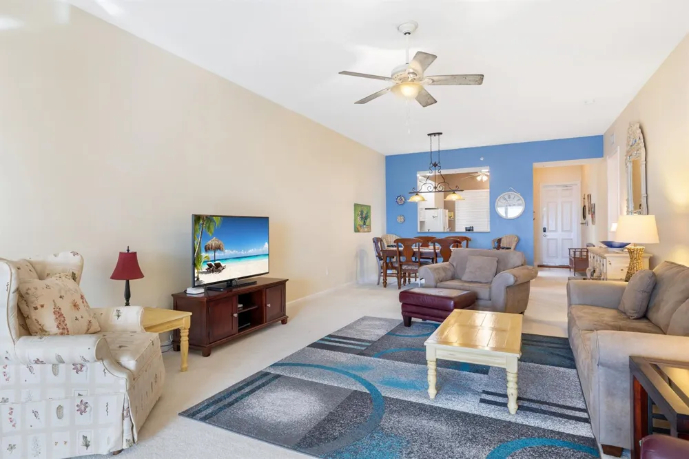 33 Harbour Isle Drive W #201 Fort Pierce, FL 34949