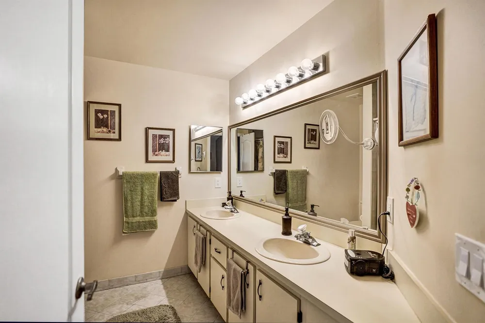 4941 Riverside Drive Coral Springs, FL 33067