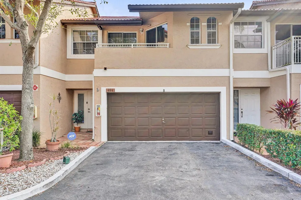 4941 Riverside Drive Coral Springs, FL 33067