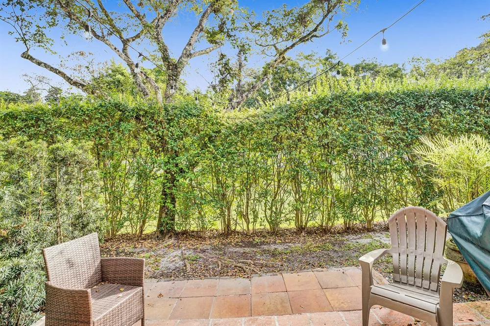 4941 Riverside Drive Coral Springs, FL 33067