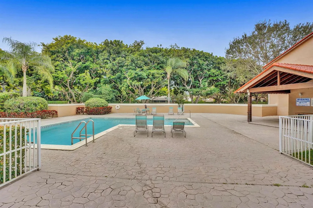 4941 Riverside Drive Coral Springs, FL 33067