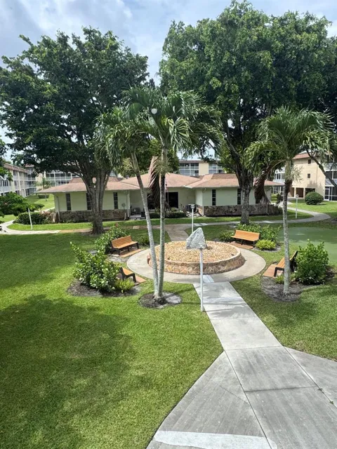 700 VILLAGE GREEN COURT #221