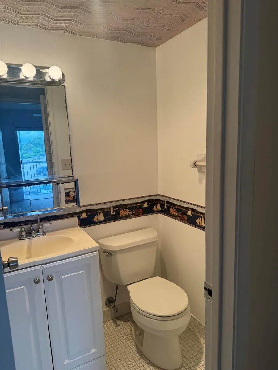 700 VILLAGE GREEN COURT #221 Palm Springs, FL 33461