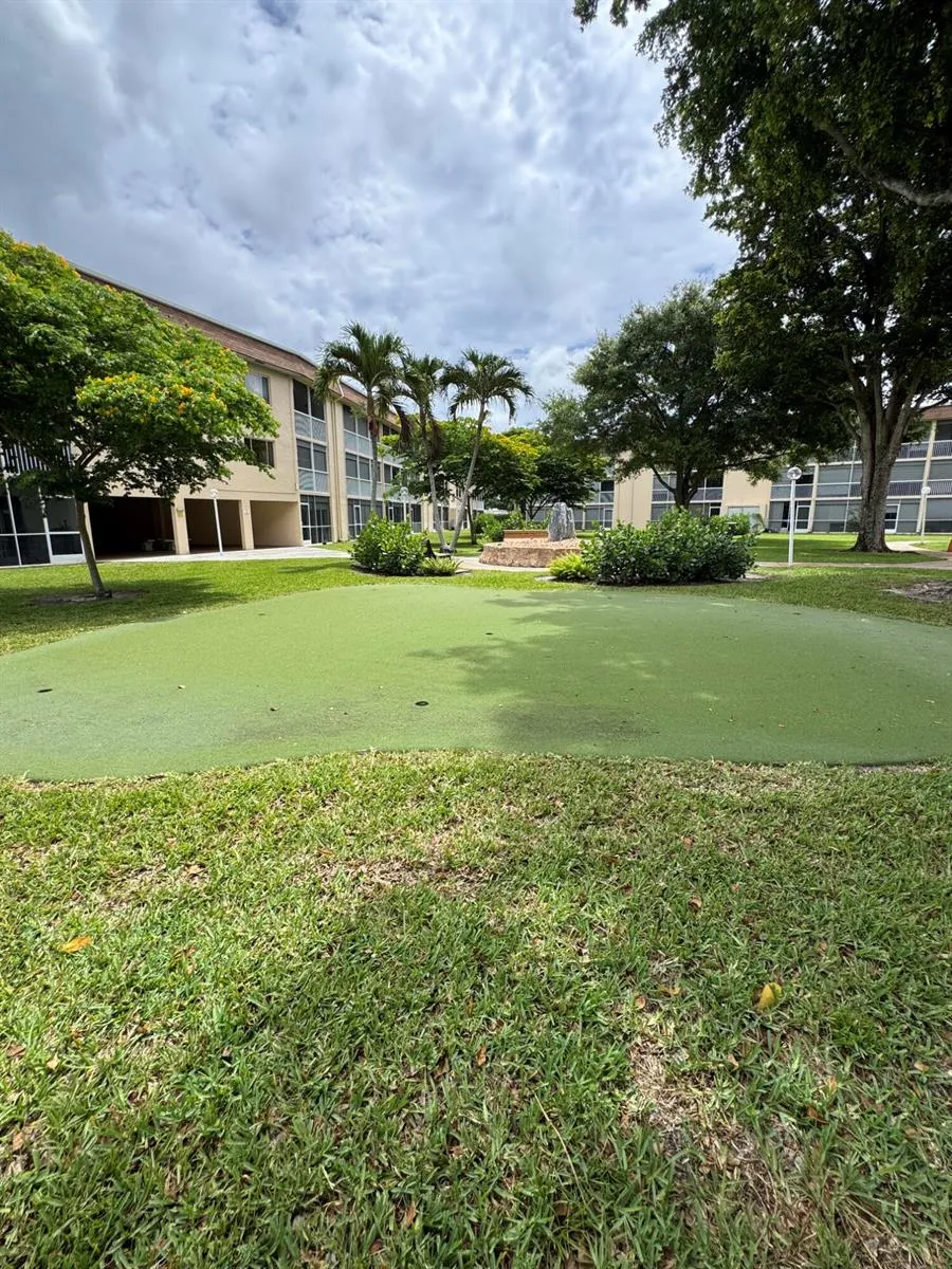 700 VILLAGE GREEN COURT #221 Palm Springs, FL 33461