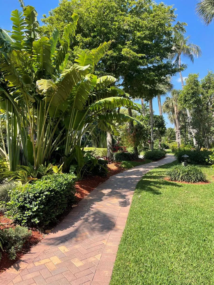 3605 S Ocean Boulevard #311 South Palm Beach, FL 33480