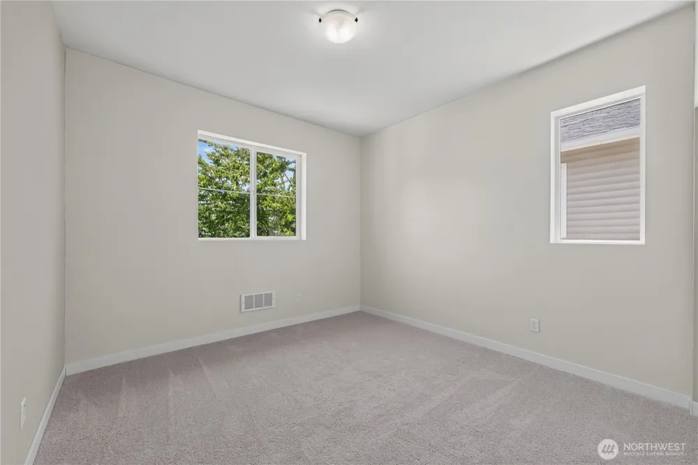 2666 Hamiliton Avenue Dupont, WA 98327