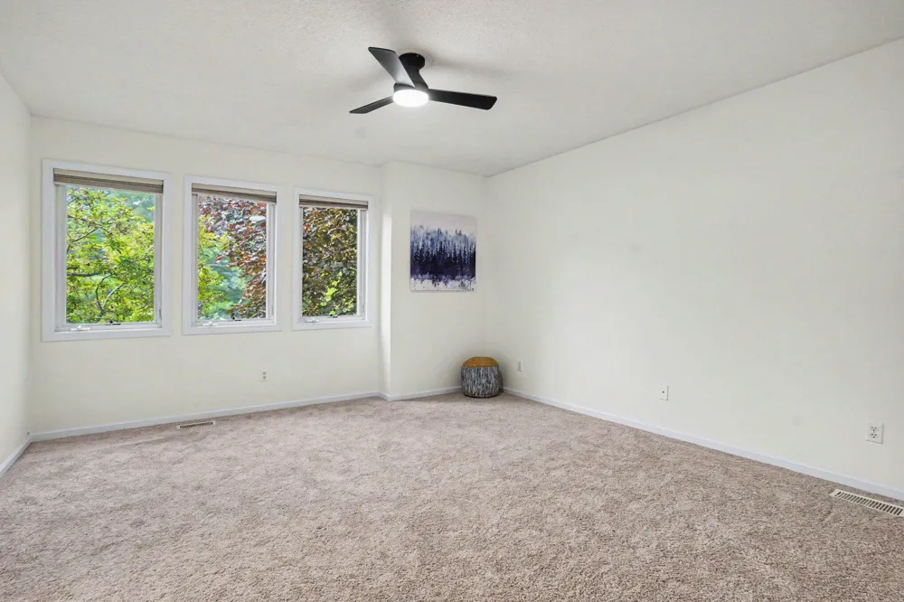 760 Brookridge Drive Norton Shores, MI 49441