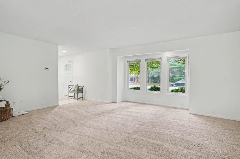 760 Brookridge Drive Norton Shores, MI 49441