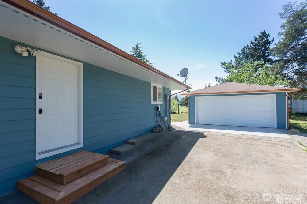 11 Stone Road Sequim, WA 98382