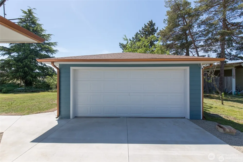 11 Stone Road Sequim, WA 98382