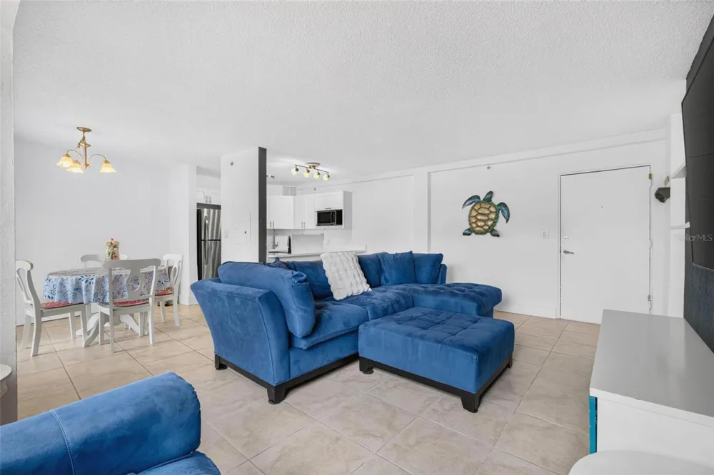 3315 58TH AVENUE S #105 St Petersburg, FL 33712