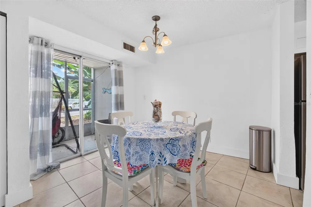 3315 58TH AVENUE S #105 St Petersburg, FL 33712
