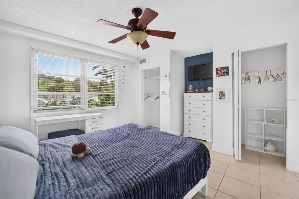 3315 58TH AVENUE S #105 St Petersburg, FL 33712